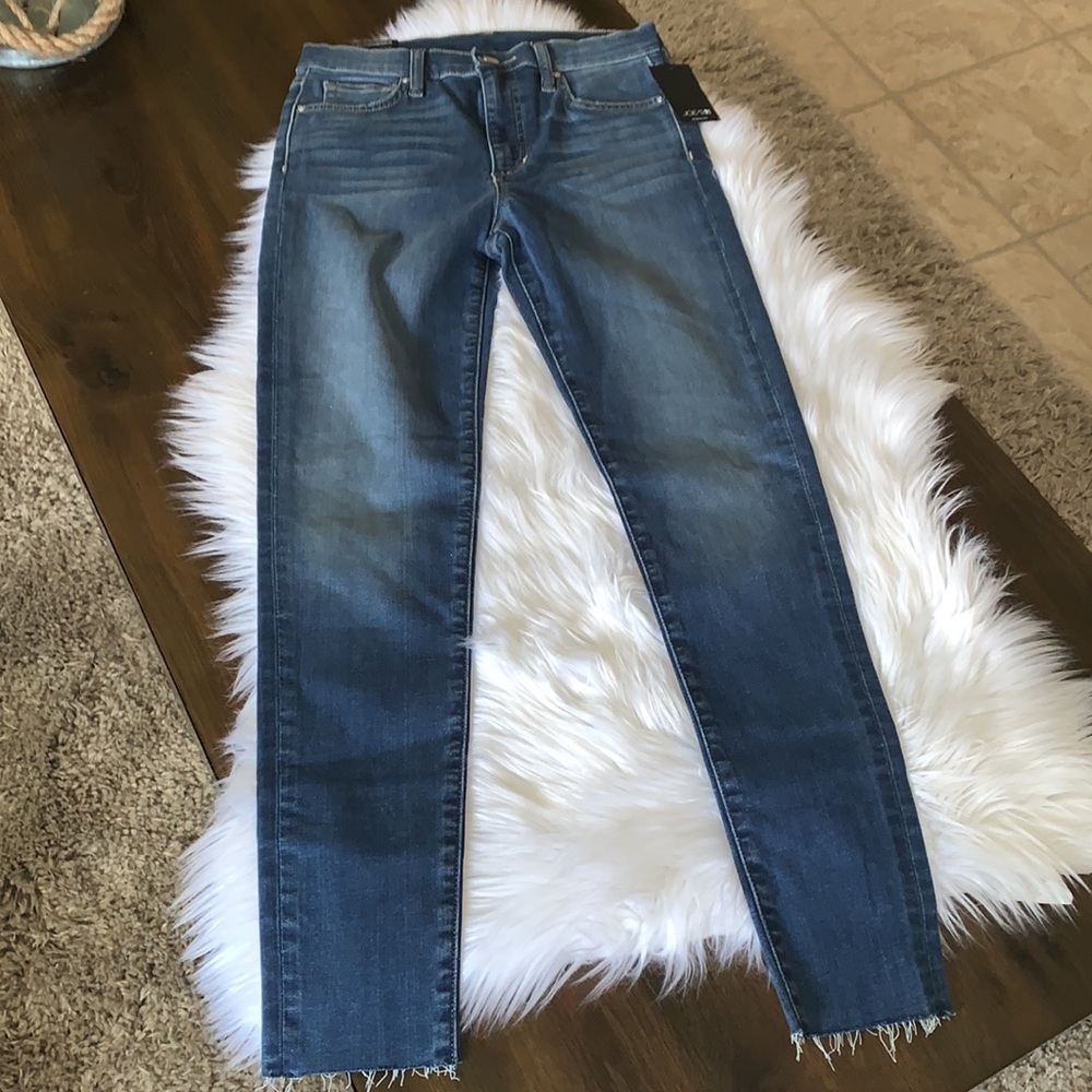 Joe’s Jeans High Rise Skinny Ankle Raw Hem 26